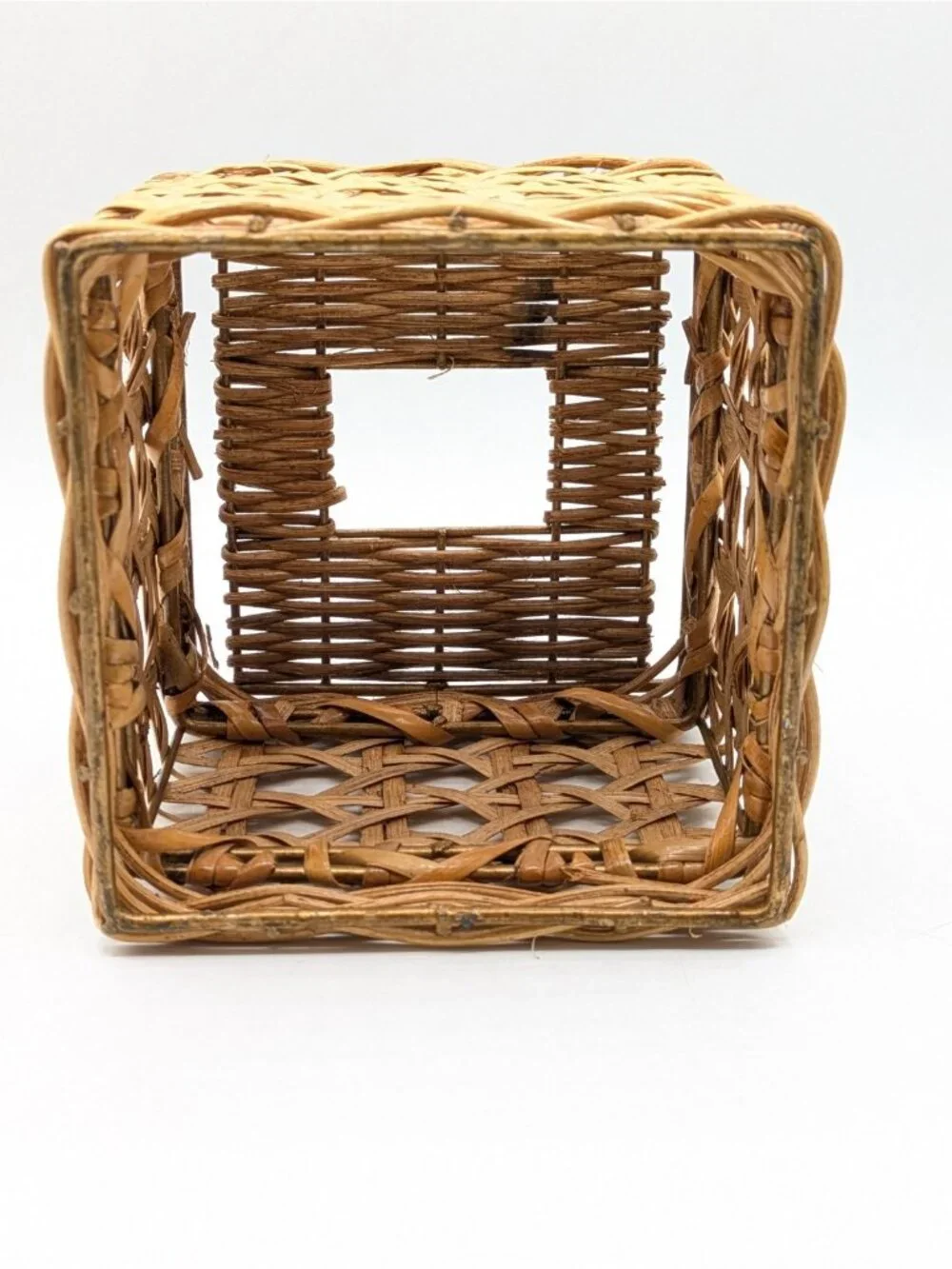 Vtg Wicker Rattan Cube Tissue Box Cover Holder Woven Boho Tropical Natural 5.5